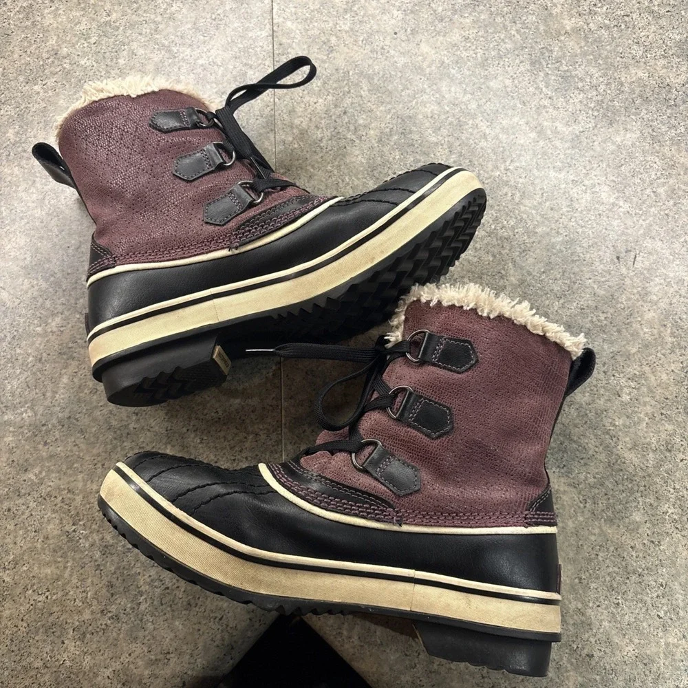 Sorel Waterproof Tivoli Purple Black Womens Boots NL1631-639 US 7 Excellent Cond